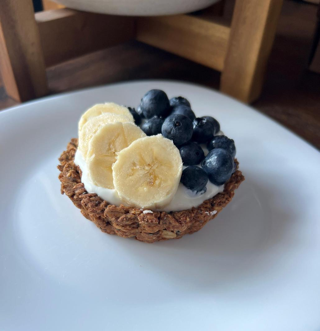 Oat crust with nut butter and banana